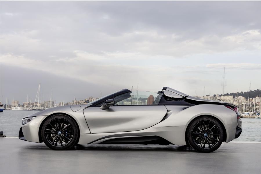  BMW i8 Roadster (I15) 2018 года  (WW) (фото 118 из 198)